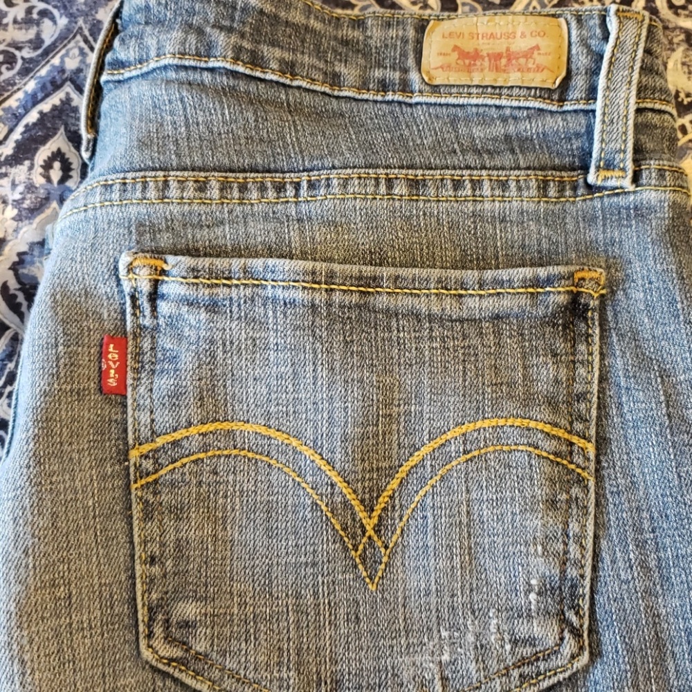 Levi's